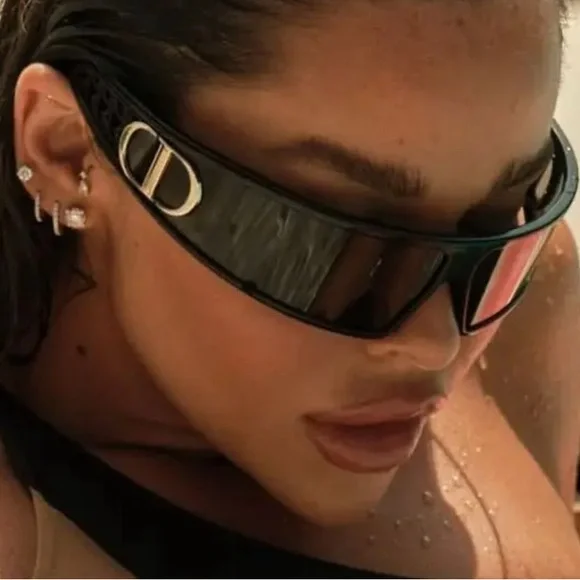 Dior Black and Gold Designer Sunglasses - Picture 4 of 5